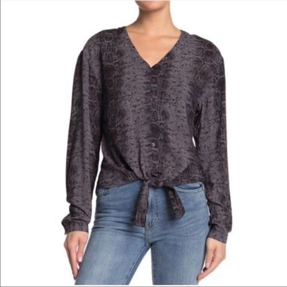 C&C California Long Sleeve Animal Print Tie Top in Gray - Size Medium